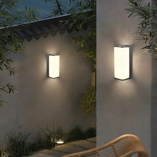 Applique Lampada Led da esterno 10W Wall Light IP65 Nero Luce Fredda o Naturale